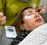 دوره آموزشی متصدی فناوری مژه و ابرو